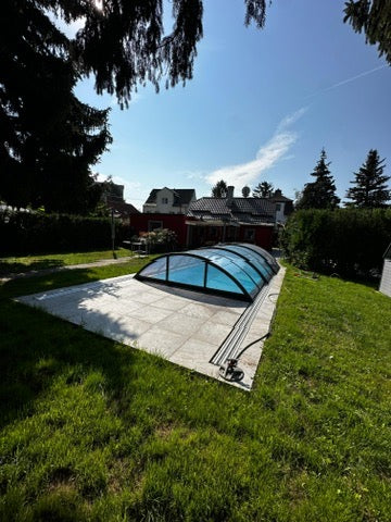 Warum sollte man den Pool abdecken? – Einfach erklärt