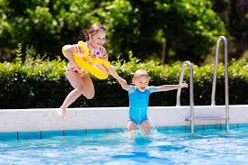 Die besten Sommer-Poolspiele für Kinder